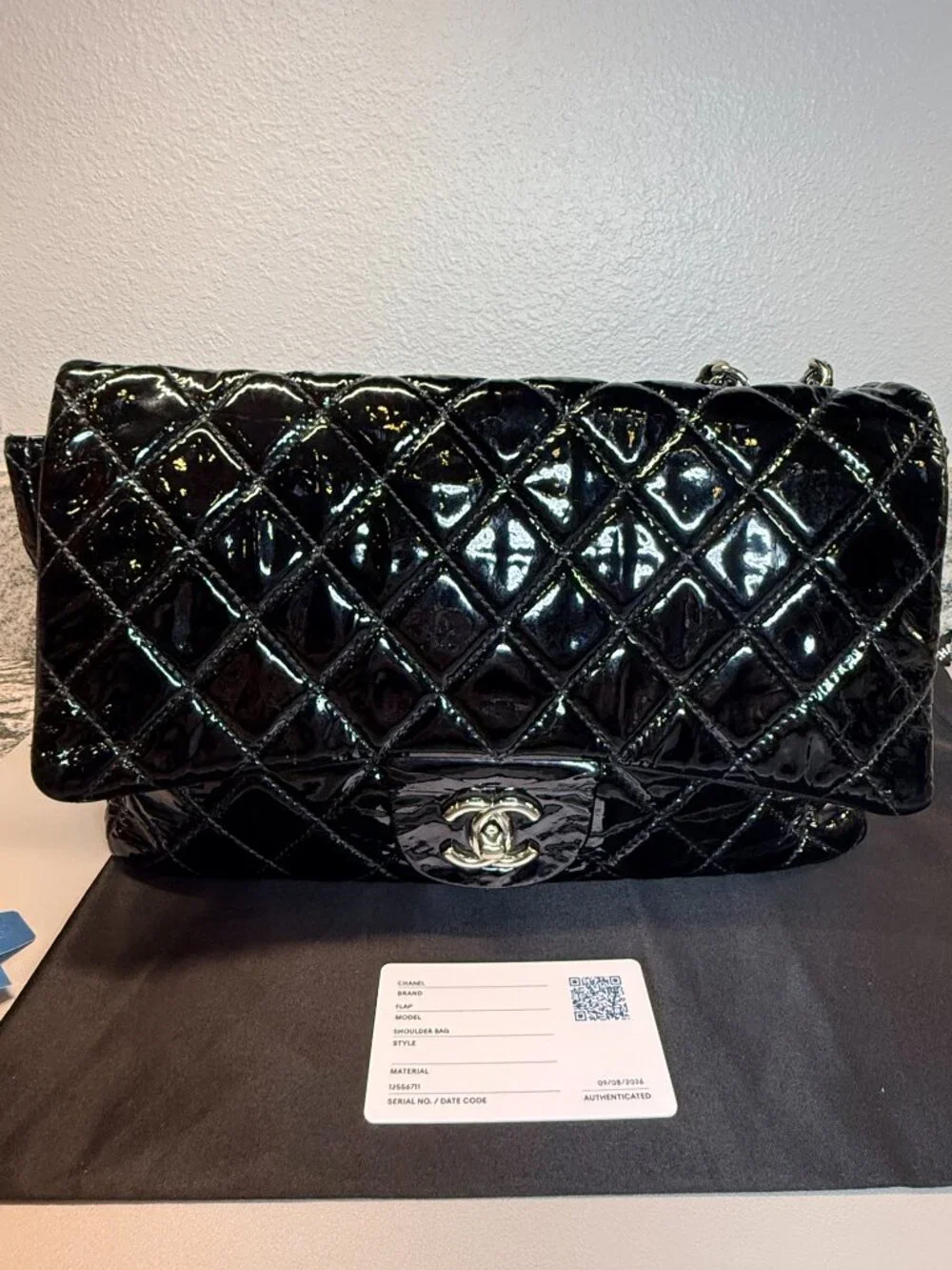 CHANEL authentic classic